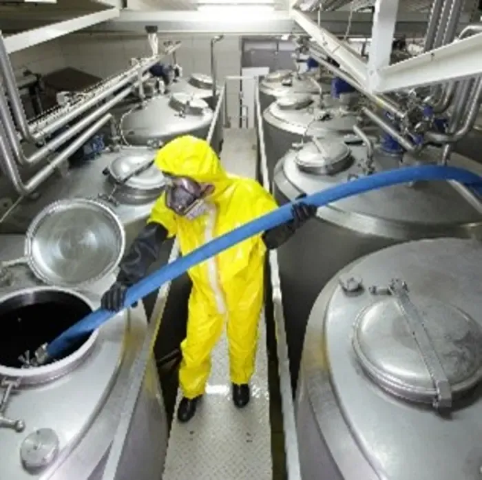 ARO-Zh-Industry-Photo-Interior-Pneumatic IBC Tote Pump Solutions For Chemical Transfer-V10.webp